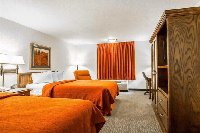 Midland Motor Inn (Executive House Motor Lodge) - Historical Web Site Listing (newer photo)